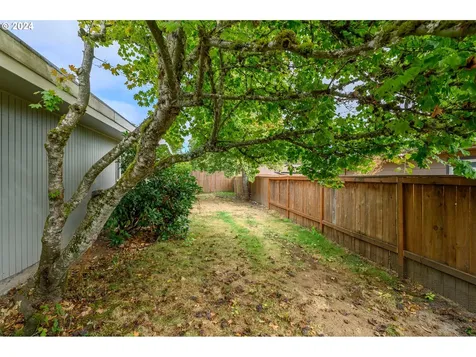 445 NW 18th Place Mcminnville OR 97128