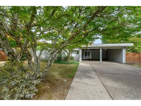 445 NW 18th Place Mcminnville OR 97128