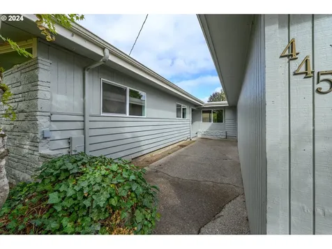 445 NW 18th Place Mcminnville OR 97128