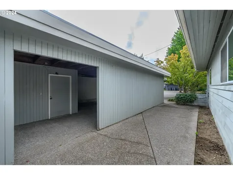 445 NW 18th Place Mcminnville OR 97128