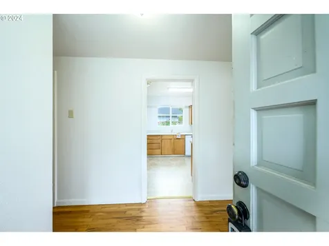 445 NW 18th Place Mcminnville OR 97128