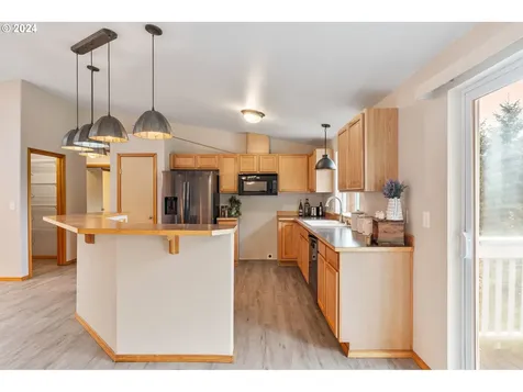 196 Sholes Drive Chehalis WA 98532