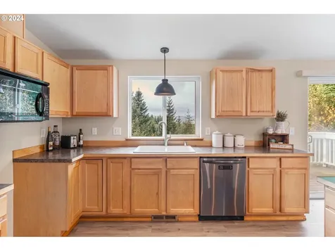 196 Sholes Drive Chehalis WA 98532