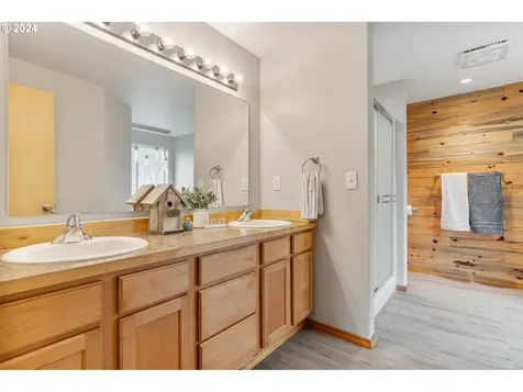 196 Sholes Drive Chehalis WA 98532