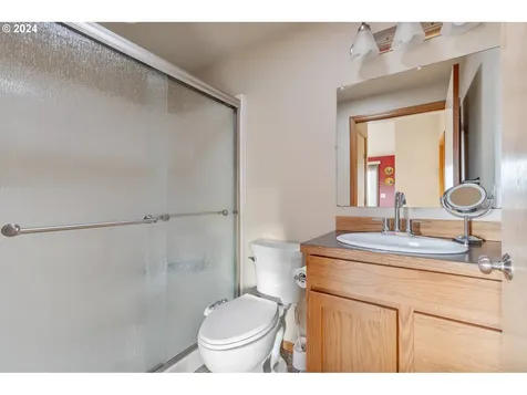 196 Sholes Drive Chehalis WA 98532