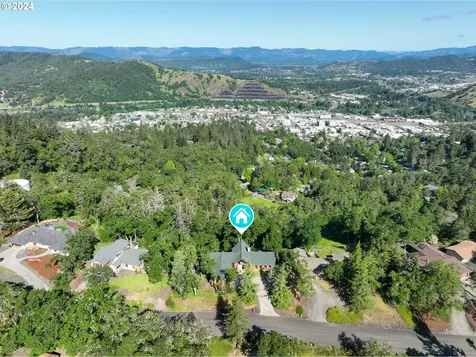 780 Se Summit Drive Roseburg OR 97470