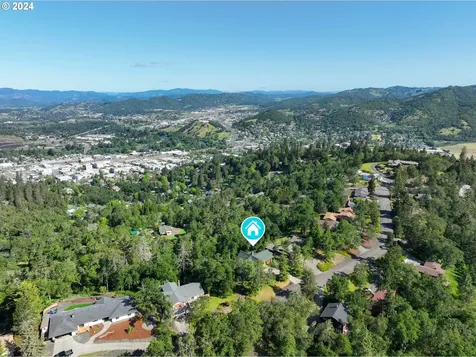780 Se Summit Drive Roseburg OR 97470