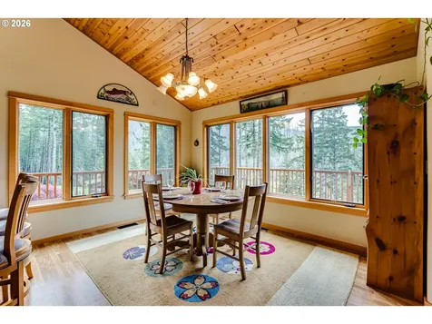 49985 Mckenzie Highway Vida OR 97488