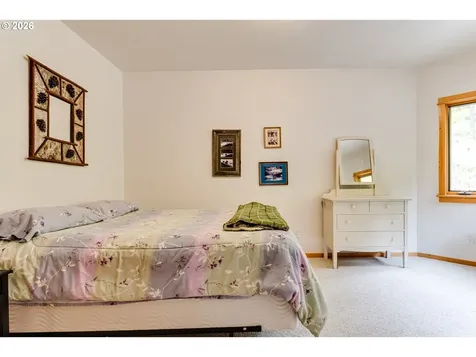 49985 Mckenzie Highway Vida OR 97488