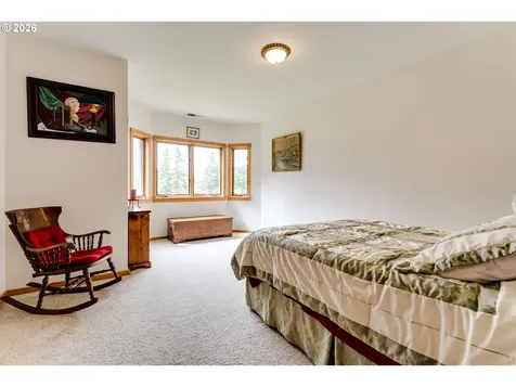 49985 Mckenzie Highway Vida OR 97488