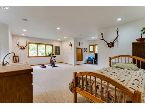 49985 Mckenzie Highway Vida OR 97488