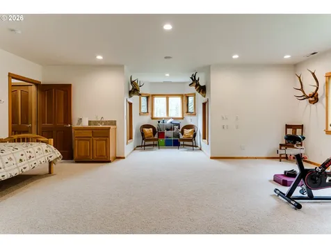 49985 Mckenzie Highway Vida OR 97488
