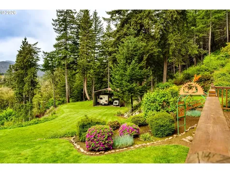 49985 Mckenzie Highway Vida OR 97488