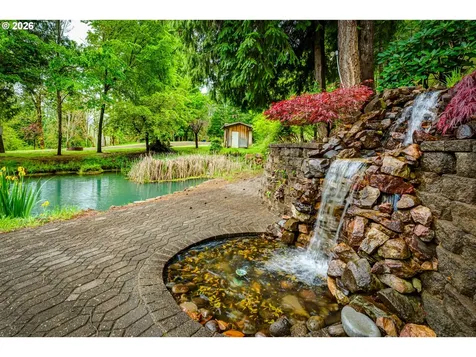 49985 Mckenzie Highway Vida OR 97488