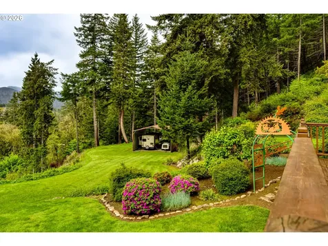 49985 Mckenzie Highway Vida OR 97488