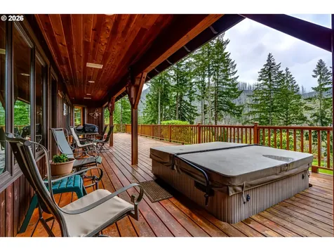 49985 Mckenzie Highway Vida OR 97488