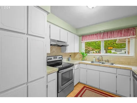 1825 Florence Avenue Longview WA 98632