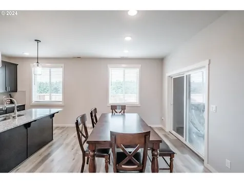 5041 Constellation Avenue Ne Salem OR 97305