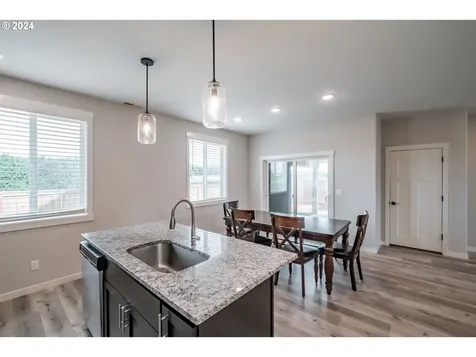 5041 Constellation Avenue Ne Salem OR 97305