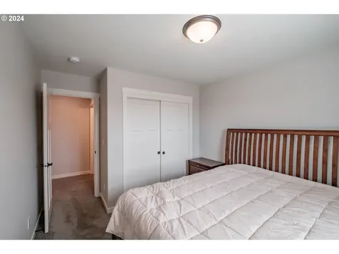 5041 Constellation Avenue Ne Salem OR 97305