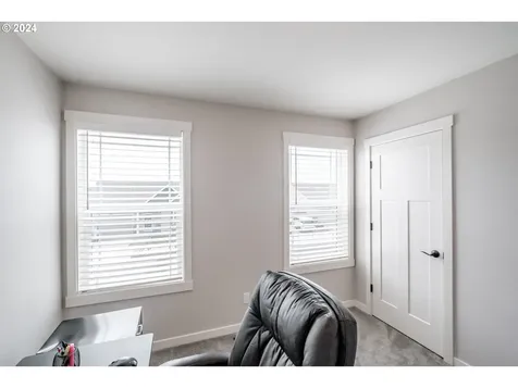 5041 Constellation Avenue Ne Salem OR 97305