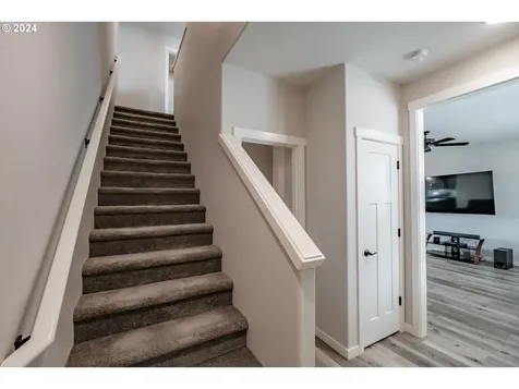 5041 Constellation Avenue Ne Salem OR 97305