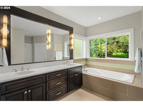 5447 NW 135th Avenue Portland OR 97229
