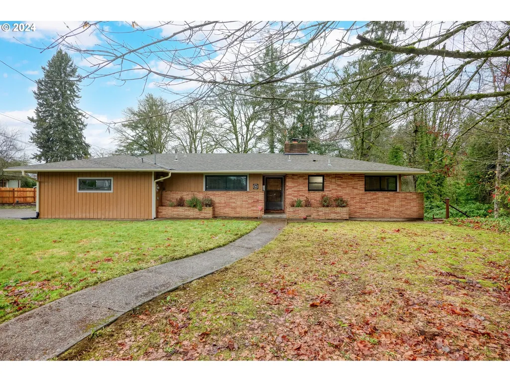 1115 E 3rd Street Newberg OR 97132