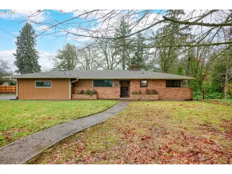 1115 E 3rd Street Newberg OR 97132