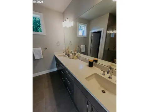 6212 Se Yamhill Street Portland OR 97215