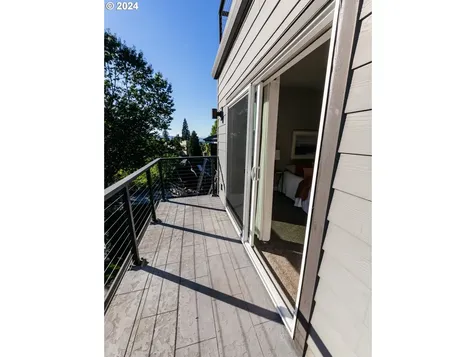 6212 Se Yamhill Street Portland OR 97215