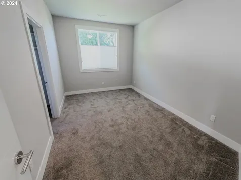 6212 Se Yamhill Street Portland OR 97215