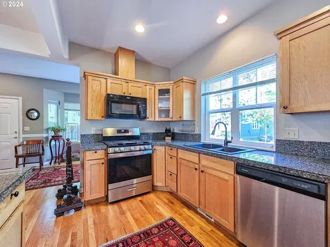 104 Ne San Rafael Street Portland OR 97212