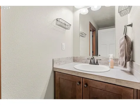 28247 S Moonridge Road Colton OR 97017