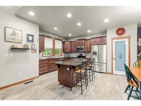 28247 S Moonridge Road Colton OR 97017