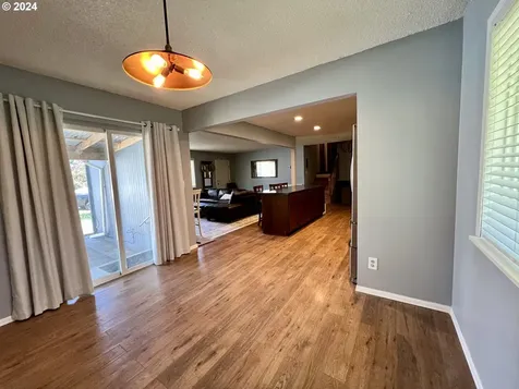 1025 Greenley Street Roseburg OR 97471