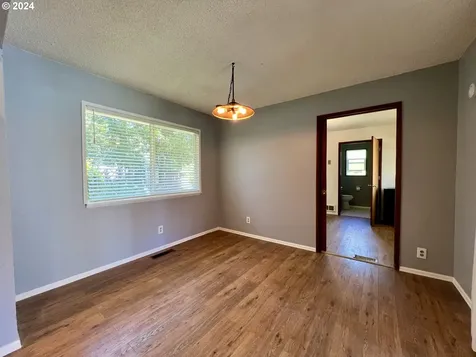 1025 Greenley Street Roseburg OR 97471