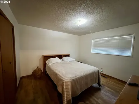 1025 Greenley Street Roseburg OR 97471
