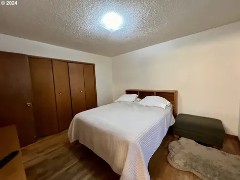 1025 Greenley Street Roseburg OR 97471