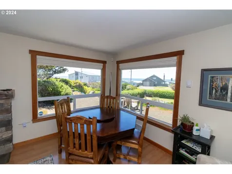 88269 Pond Street Florence OR 97439