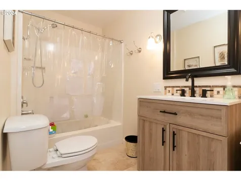 88269 Pond Street Florence OR 97439