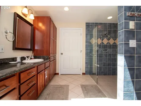 88269 Pond Street Florence OR 97439