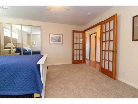 88269 Pond Street Florence OR 97439
