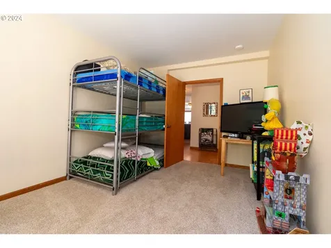 88269 Pond Street Florence OR 97439
