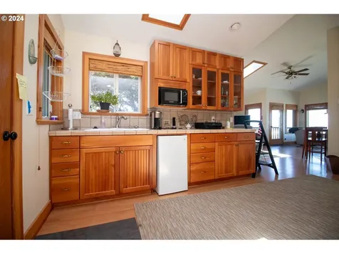 88269 Pond Street Florence OR 97439