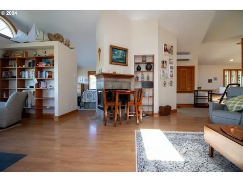 88269 Pond Street Florence OR 97439