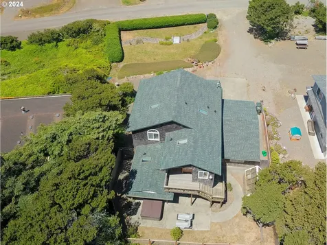 88269 Pond Street Florence OR 97439