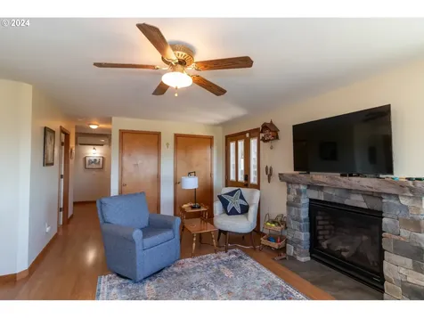 88269 Pond Street Florence OR 97439