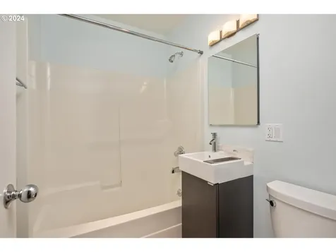 3234 Se 68th Avenue Portland OR 97206