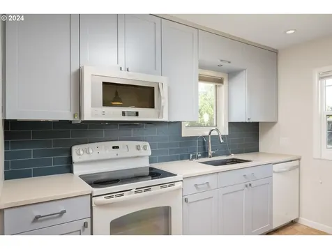 3234 Se 68th Avenue Portland OR 97206